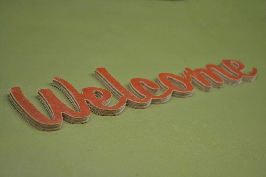 Medinis pastatomas užrašas "Welcome" - Image 2