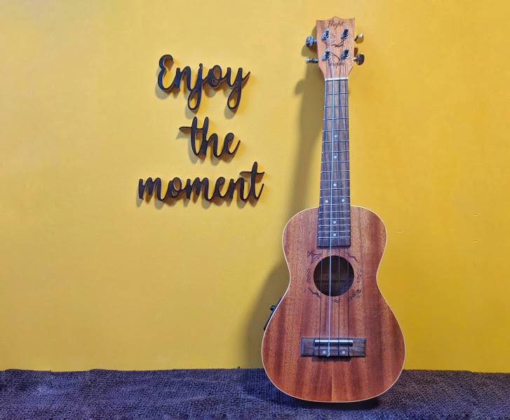 Medinis pakabinamas užrašas "Enjoy the moment" - Image 4